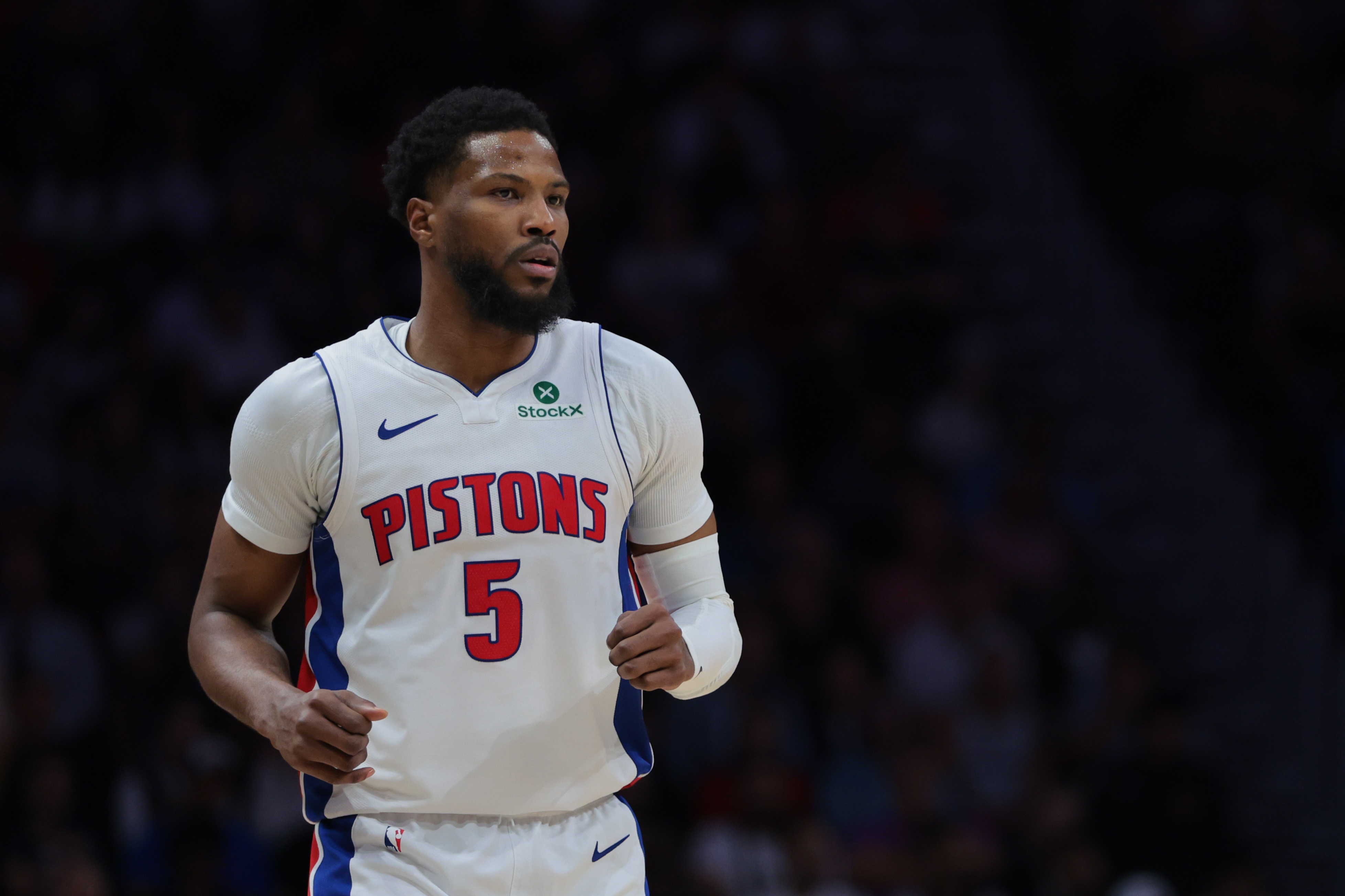 😳比斯利身背多个官司 合计欠约800万债务 曾用NBA合同作抵押