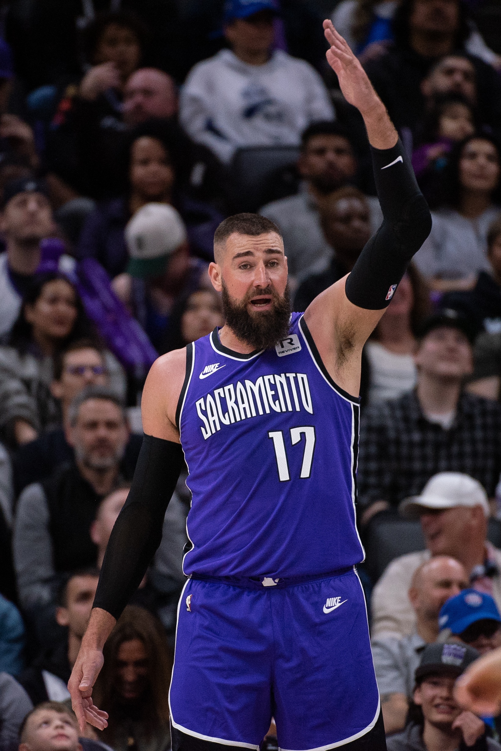 瓦兰在NBA1年1040万美元扣完税仅420万 在欧洲3年1300万是税后