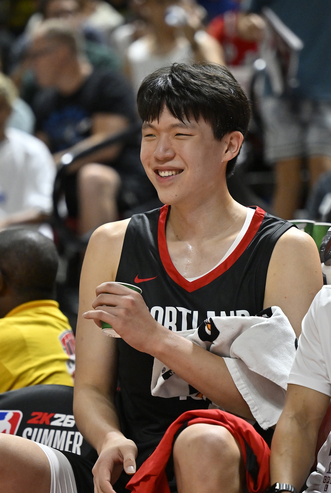 🥰满分10分 给杨瀚森的夏联首秀半场打几分？