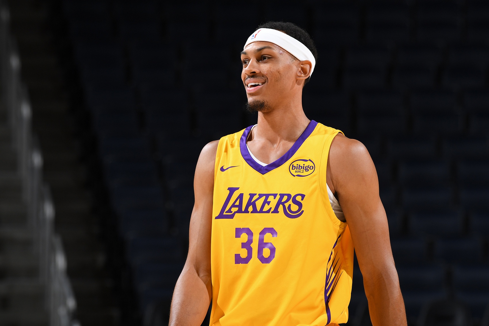 贝兹利：想证明自己属于NBA 我能为湖人提供防守、命中投篮