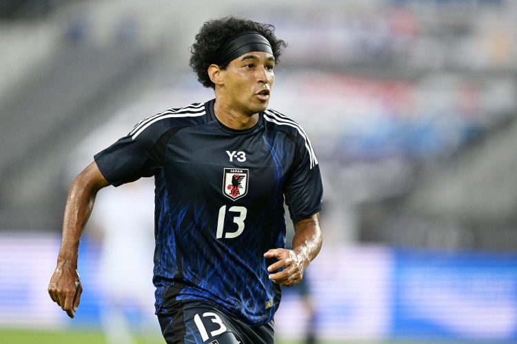 3场5球，30岁日本混血前锋杰梅恩-良当选本次东亚杯MVP&金靴