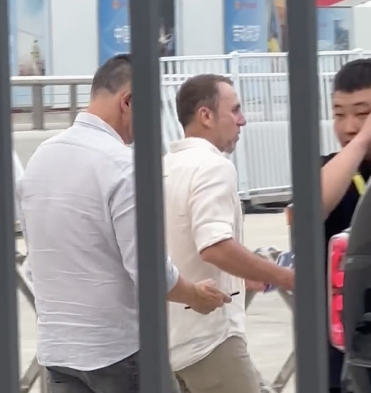 久尔杰维奇现身工体，观看今晚京沪大战
