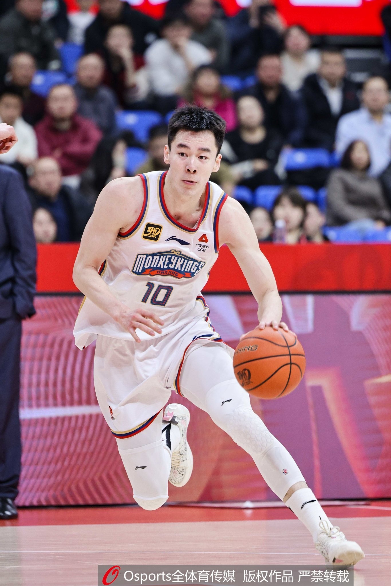 上赛季场均16.1分 媒体人：同曦预计执行郭昊文下赛季的球队选项