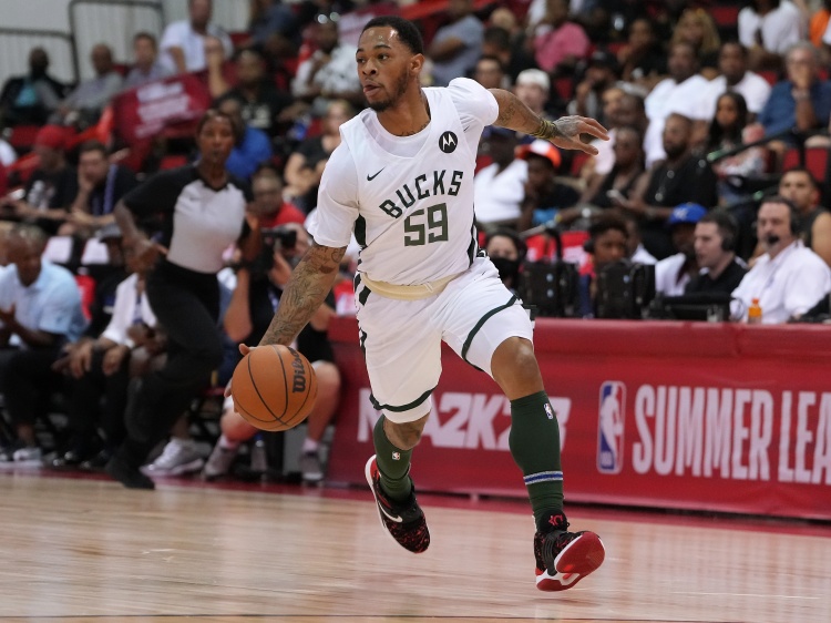 媒体人：前NBA锋线球员雷琼-塔克接近加盟CBA球队
