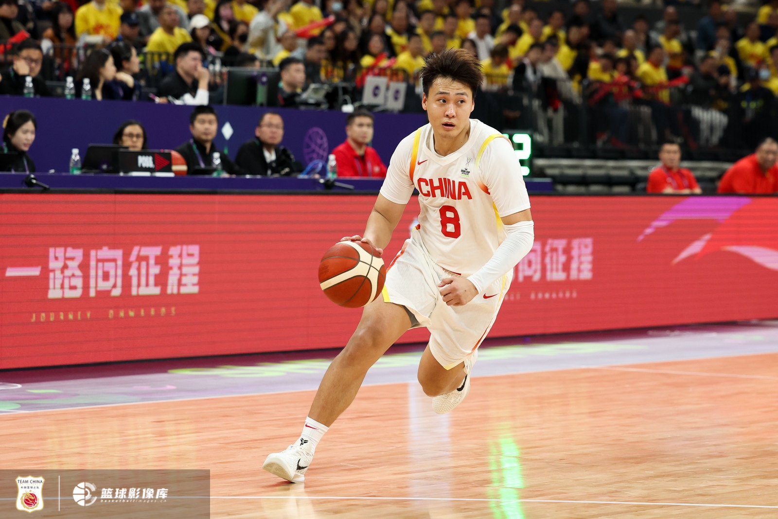 穿针引线！赵睿送8次助攻 4中1拿3分4篮板