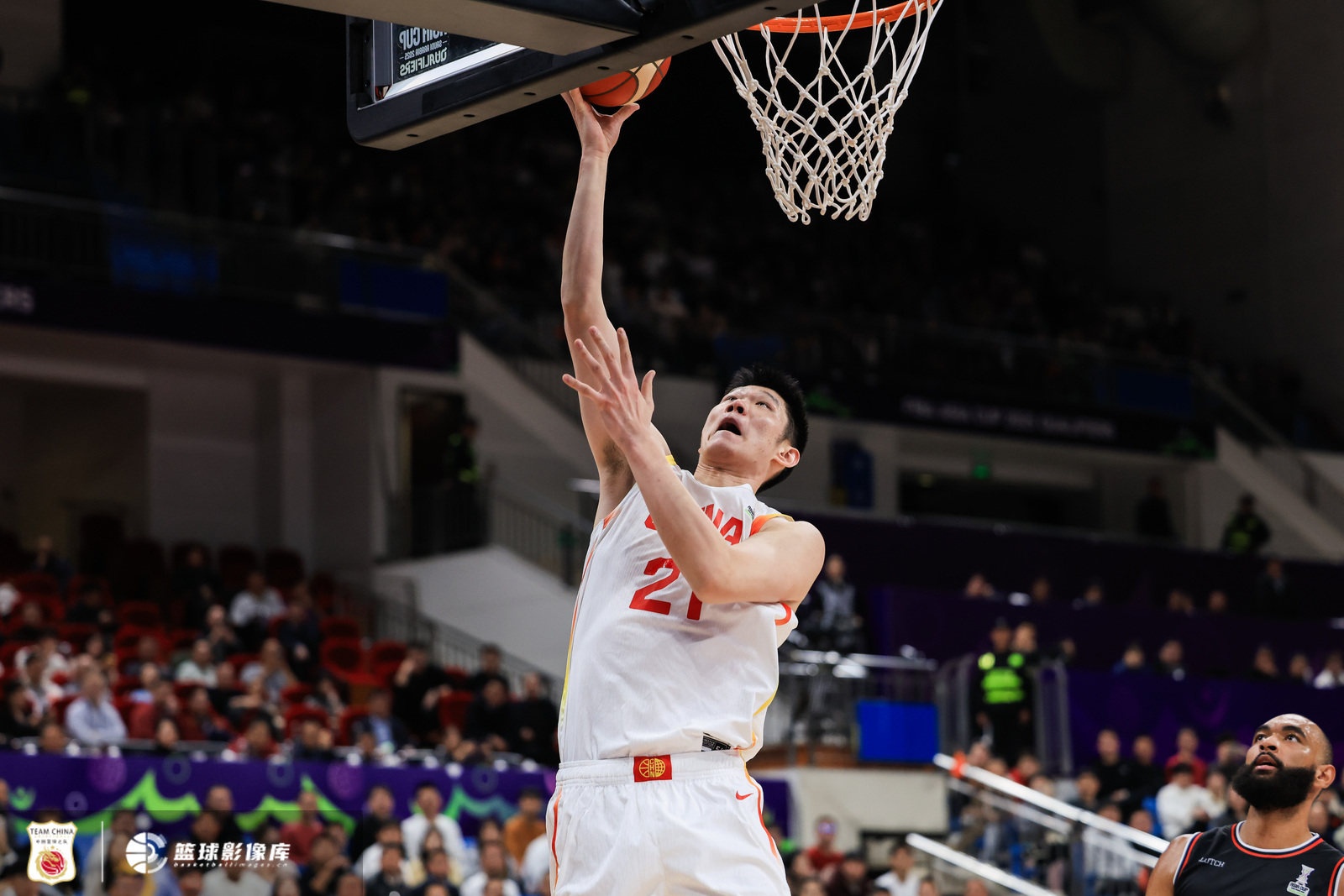 稳定基本盘！胡金秋8中7超高效拿下16分6板1断
