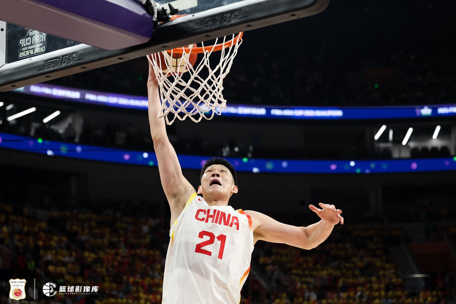 半场战报-次节后半段被打9-2 中国男篮42-35领先波黑男篮